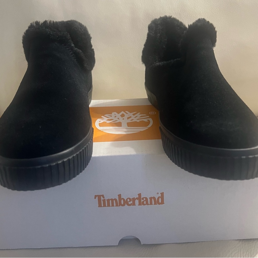 Timberland Black Fur-Lined Sneakers Slip ons Size 8.5